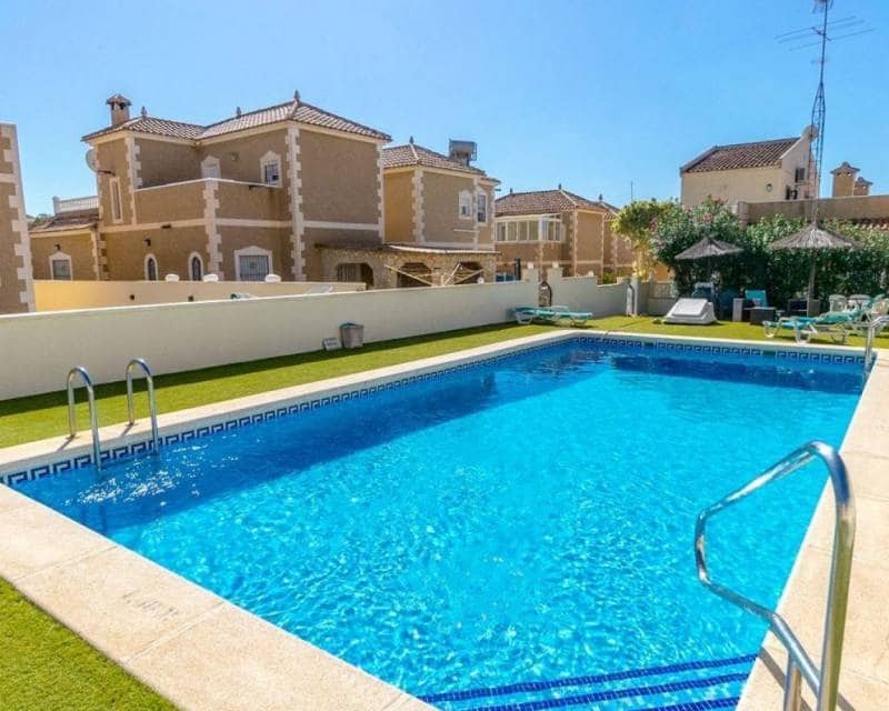 3 camera da letto Villa in vendita in Villamartin con piscina - 295.000 € (Rif: 10031119)
