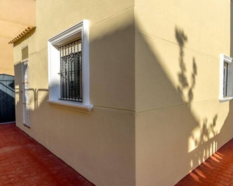 3 camera da letto Villa in vendita in Villamartin con piscina - 295.000 € (Rif: 10031119)
