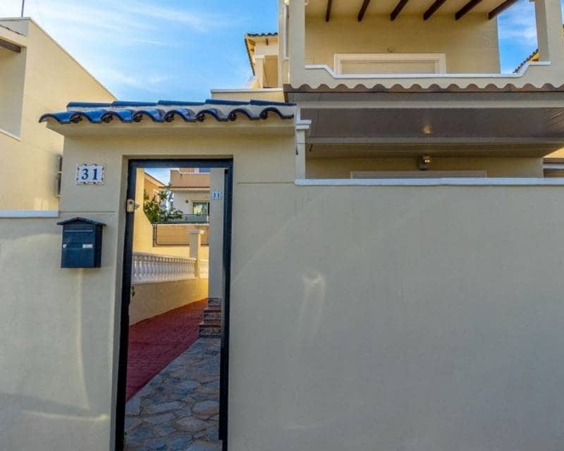 3 camera da letto Villa in vendita in Villamartin con piscina - 295.000 € (Rif: 10031119)