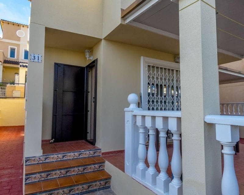 3 camera da letto Villa in vendita in Villamartin con piscina - 295.000 € (Rif: 10031119)