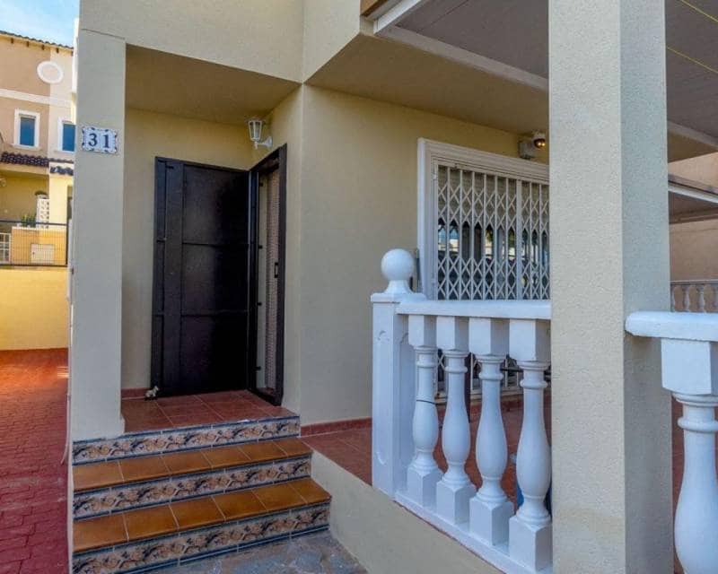 3 camera da letto Villa in vendita in Villamartin con piscina - 295.000 € (Rif: 10031119)
