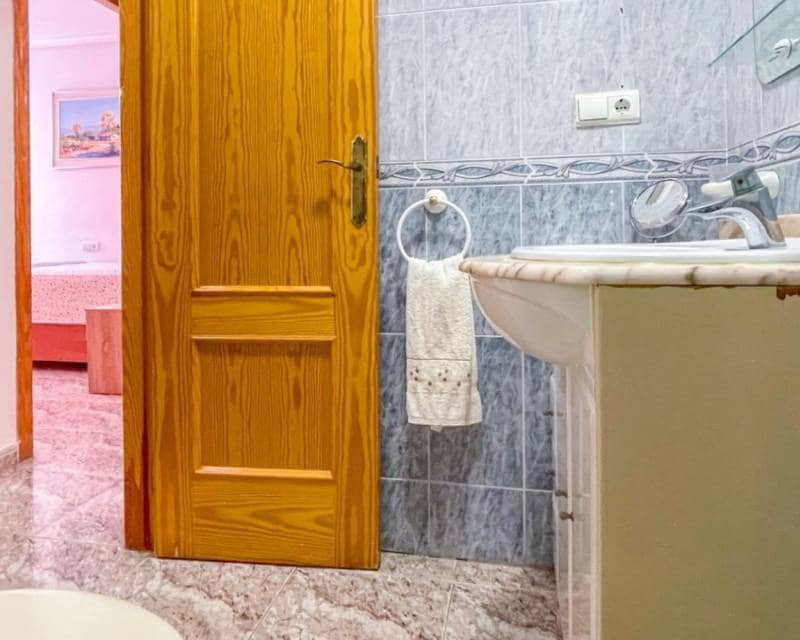 3 bedroom Apartment for sale in Torrevieja - € 188,000 (Ref: 10031277)
