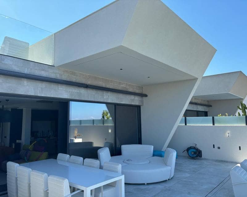 5 soveværelse Villa til salg i Ciudad Quesada med swimmingpool - € 875.000 (Ref: 10031278)