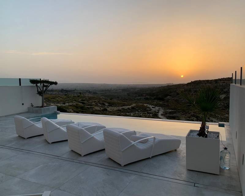 5 soveværelse Villa til salg i Ciudad Quesada med swimmingpool - € 875.000 (Ref: 10031278)