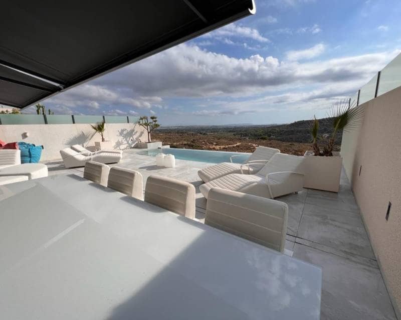 5 soveværelse Villa til salg i Ciudad Quesada med swimmingpool - € 875.000 (Ref: 10031278)