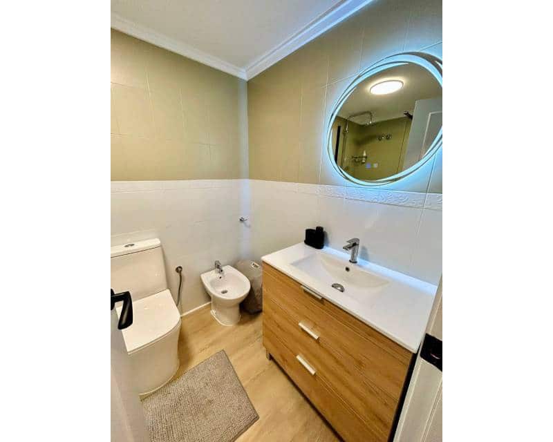 1 slaapkamer Appartement te koop in Torrevieja met zwembad - € 149.000 (Ref: 10032438)