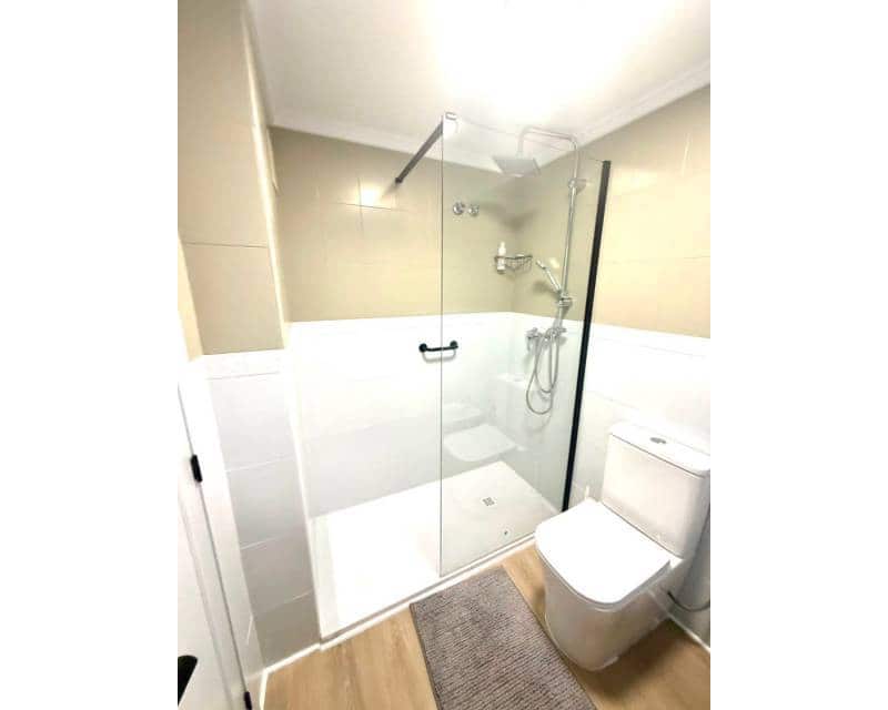 1 slaapkamer Appartement te koop in Torrevieja met zwembad - € 149.000 (Ref: 10032438)