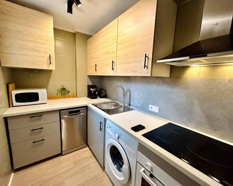 1 slaapkamer Appartement te koop in Torrevieja met zwembad - € 149.000 (Ref: 10032438)