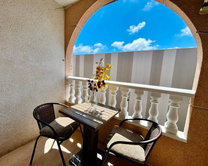 1 slaapkamer Appartement te koop in Torrevieja met zwembad - € 149.000 (Ref: 10032438)