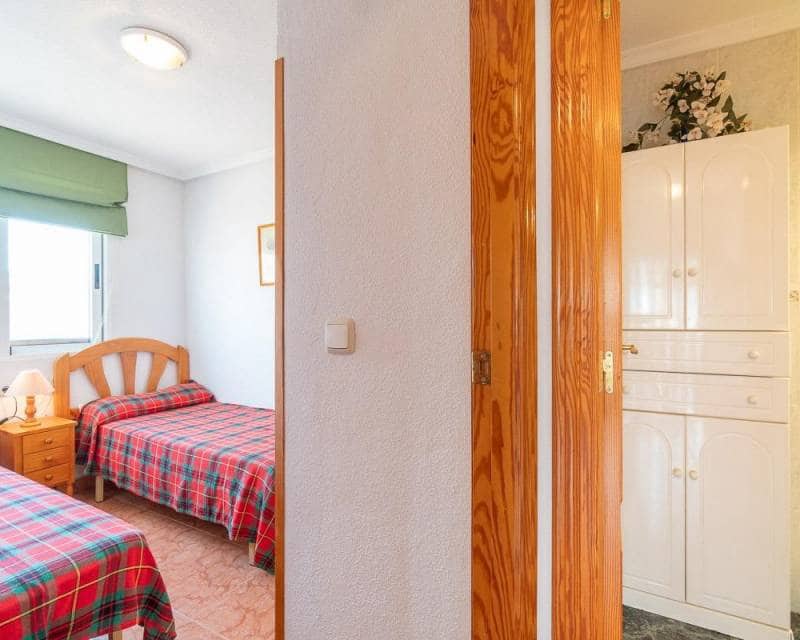 5 Zimmer Reihenhaus zu verkaufen in Playa Flamenca mit Pool - 240.000 € (Ref: 10032526)