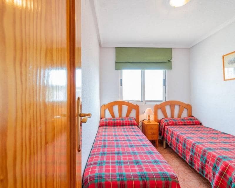 5 Zimmer Reihenhaus zu verkaufen in Playa Flamenca mit Pool - 240.000 € (Ref: 10032526)