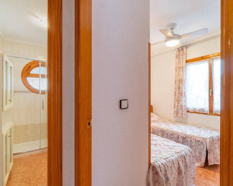 5 Zimmer Reihenhaus zu verkaufen in Playa Flamenca mit Pool - 240.000 € (Ref: 10032526)