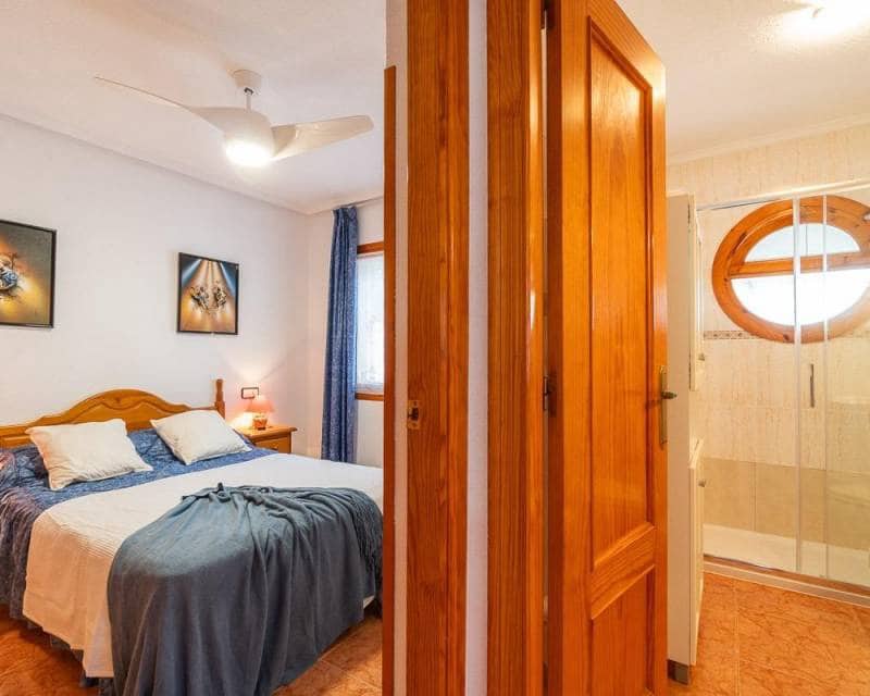 5 Zimmer Reihenhaus zu verkaufen in Playa Flamenca mit Pool - 240.000 € (Ref: 10032526)