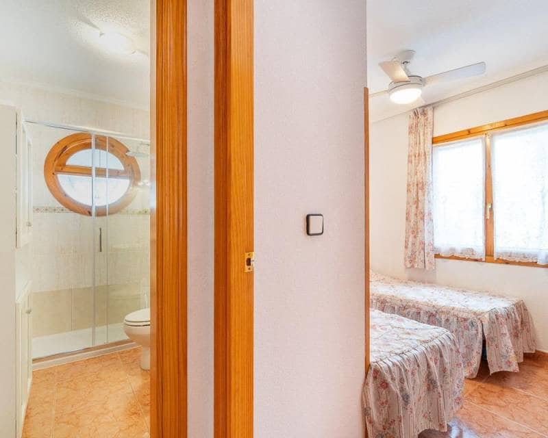 5 Zimmer Reihenhaus zu verkaufen in Playa Flamenca mit Pool - 240.000 € (Ref: 10032526)