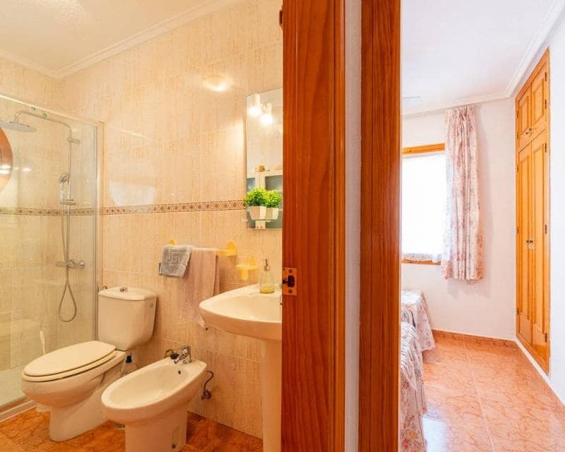 5 Zimmer Reihenhaus zu verkaufen in Playa Flamenca mit Pool - 240.000 € (Ref: 10032526)