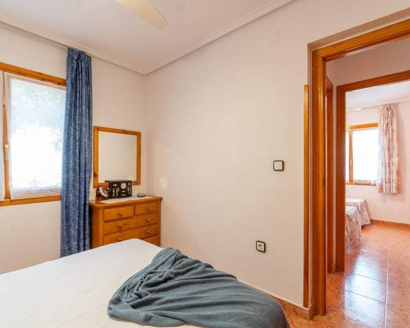 5 Zimmer Reihenhaus zu verkaufen in Playa Flamenca mit Pool - 240.000 € (Ref: 10032526)