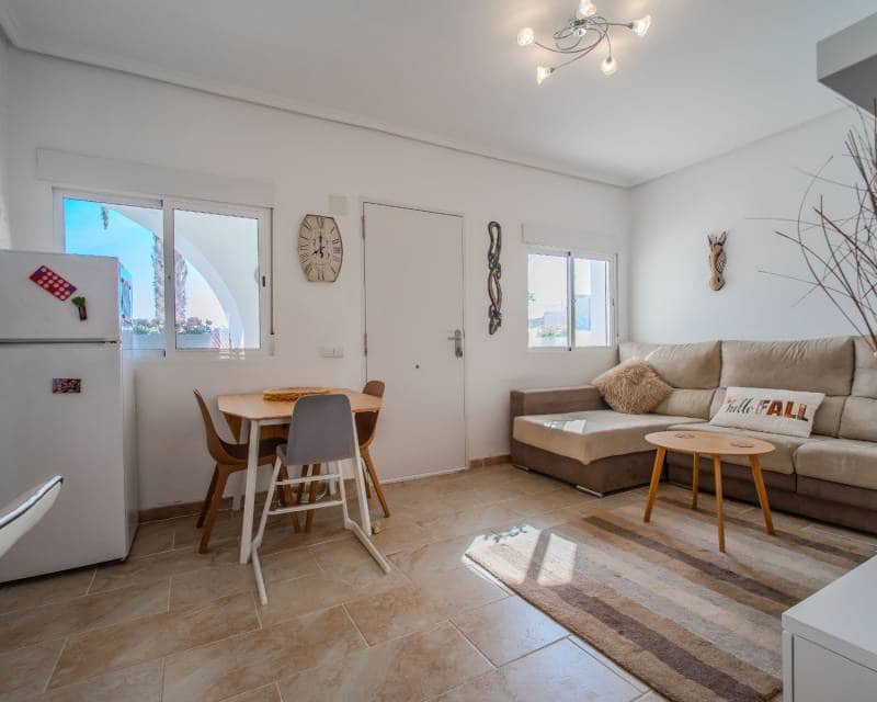 2 Zimmer Villa zu verkaufen in Ciudad Quesada mit Pool - 225.000 € (Ref: 10032528)