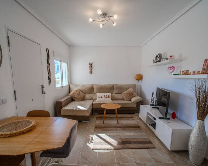 2 Zimmer Villa zu verkaufen in Ciudad Quesada mit Pool - 225.000 € (Ref: 10032528)