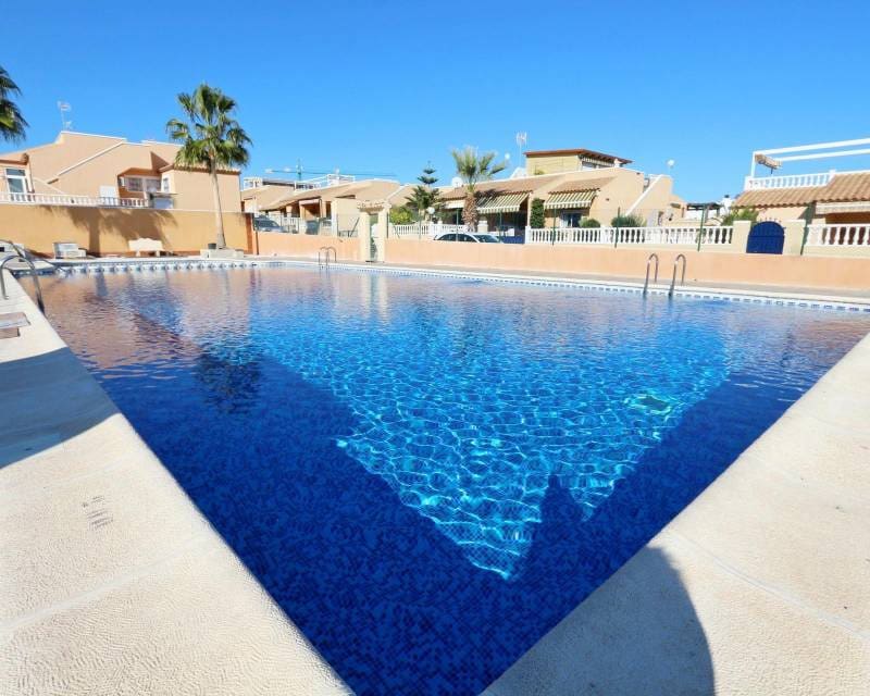 2 quarto Apartamento para venda em Orihuela Costa com piscina - 149 000 € (Ref: 10033111)