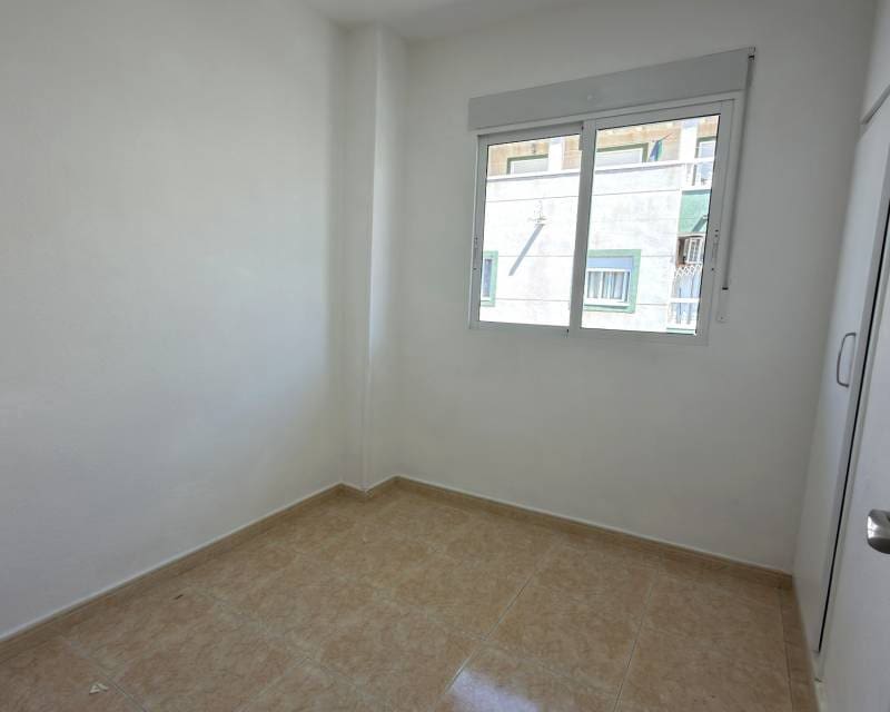 2 soveværelse Lejlighed til salg i Torrevieja - € 144.000 (Ref: 10033113)