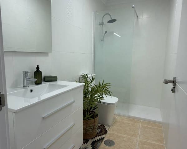 2 soveværelse Lejlighed til salg i Avenida Habaneras - Curva de Palangre, Torrevieja - € 144.000 (Ref: 10033113)