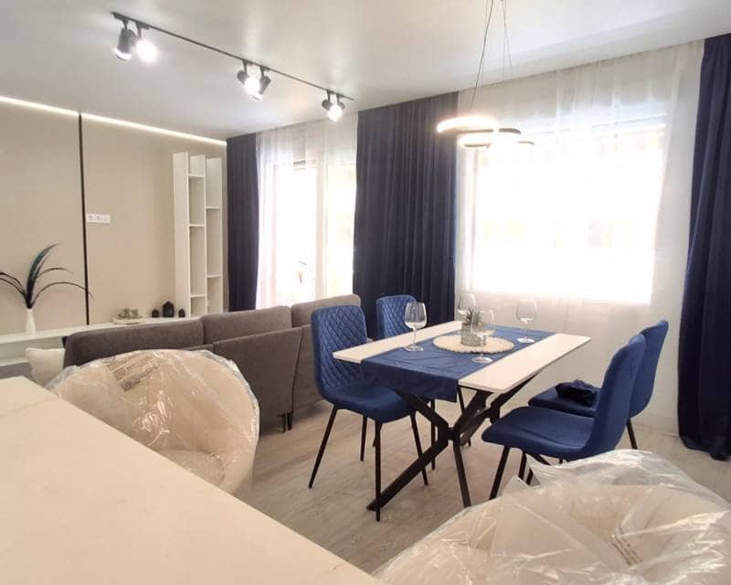 2 bedroom Beach Apartment for sale in Torrevieja - € 249,900 (Ref: 10033206)