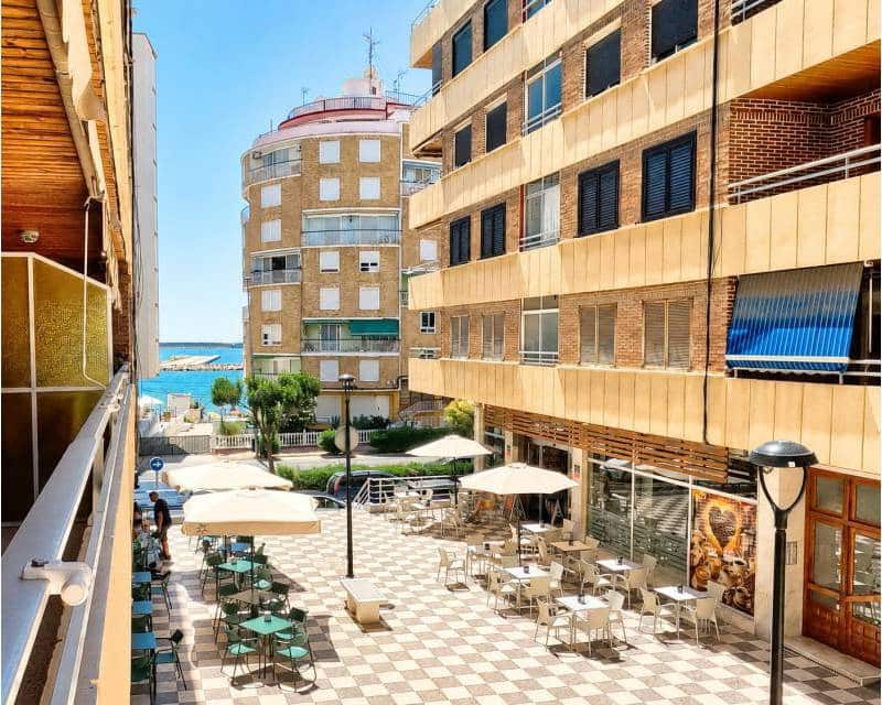2 bedroom Beach Apartment for sale in Torrevieja - € 249,900 (Ref: 10033206)