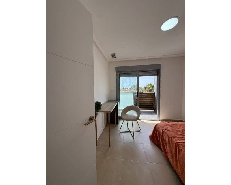 Apartamento de 5 habitaciones en Torrevieja en venta - 169.000 € (Ref: 10033274)