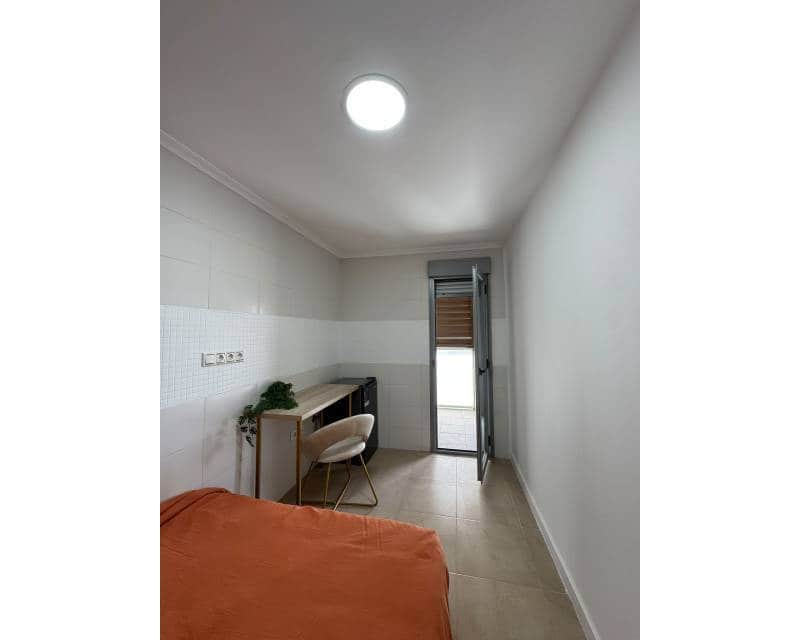 Apartamento de 5 habitaciones en Torrevieja en venta - 169.000 € (Ref: 10033274)
