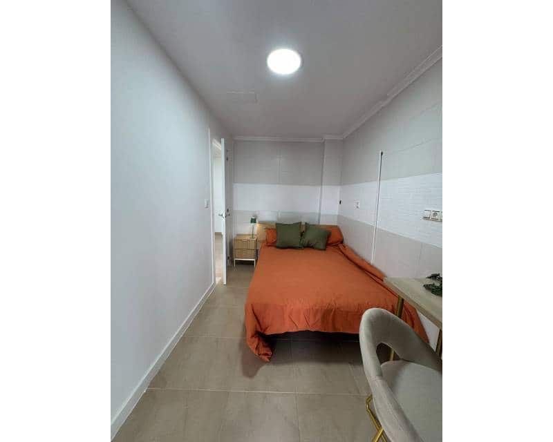 Apartamento de 5 habitaciones en Torrevieja en venta - 169.000 € (Ref: 10033274)