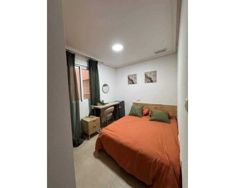 Apartamento de 5 habitaciones en Torrevieja en venta - 169.000 € (Ref: 10033274)