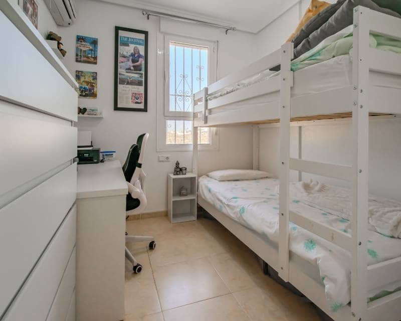 2 makuuhuone Huoneisto myytävänä paikassa La Marquesa mukana uima-altaan - 170 000 € (Ref: 10033276)