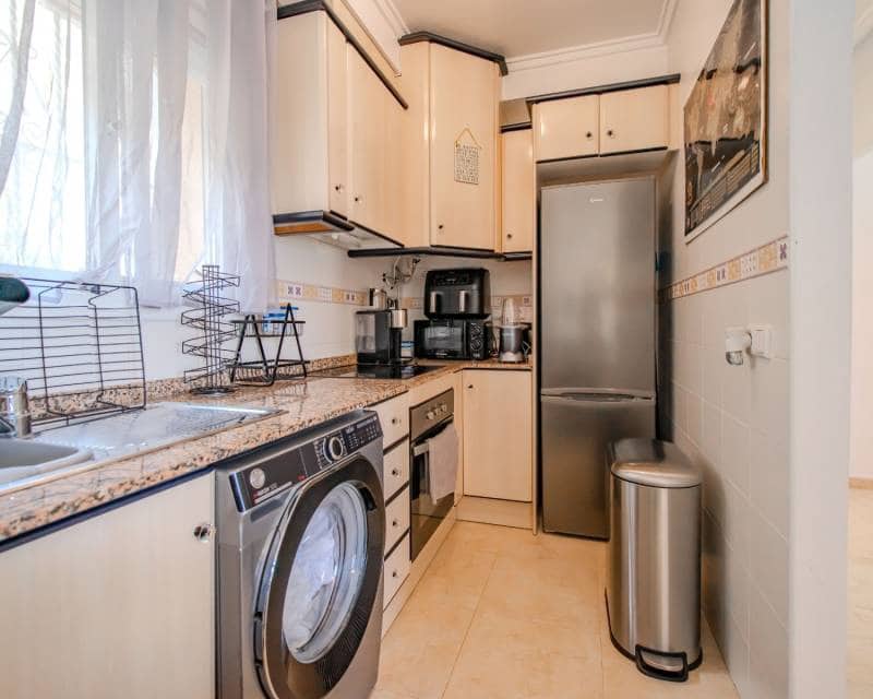 2 makuuhuone Huoneisto myytävänä paikassa La Marquesa mukana uima-altaan - 170 000 € (Ref: 10033276)