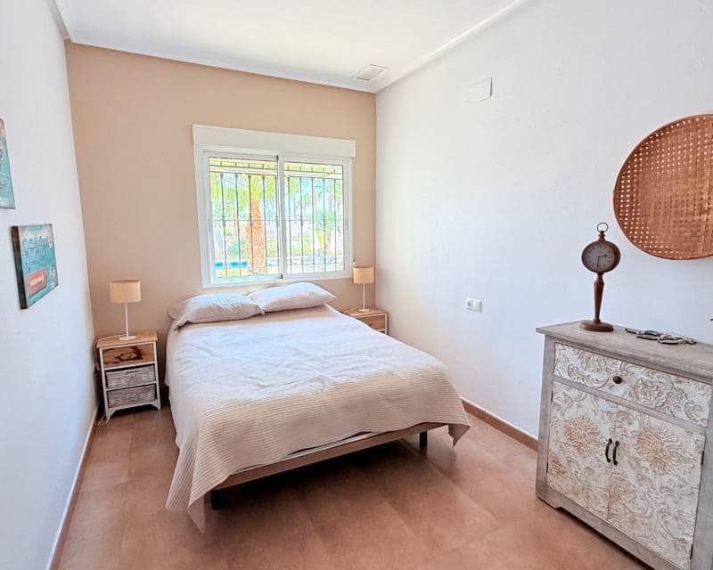 3 makuuhuone Huvila myytävänä paikassa Catral - 430 000 € (Ref: 10033277)