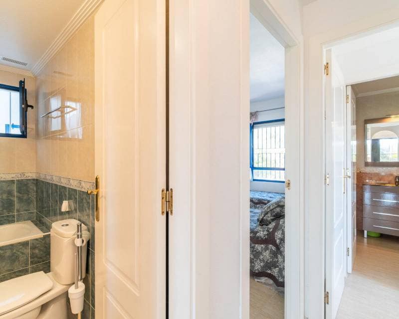 Apartamento de 2 habitaciones en Orihuela Costa en venta con piscina - 215.000 € (Ref: 10034250)