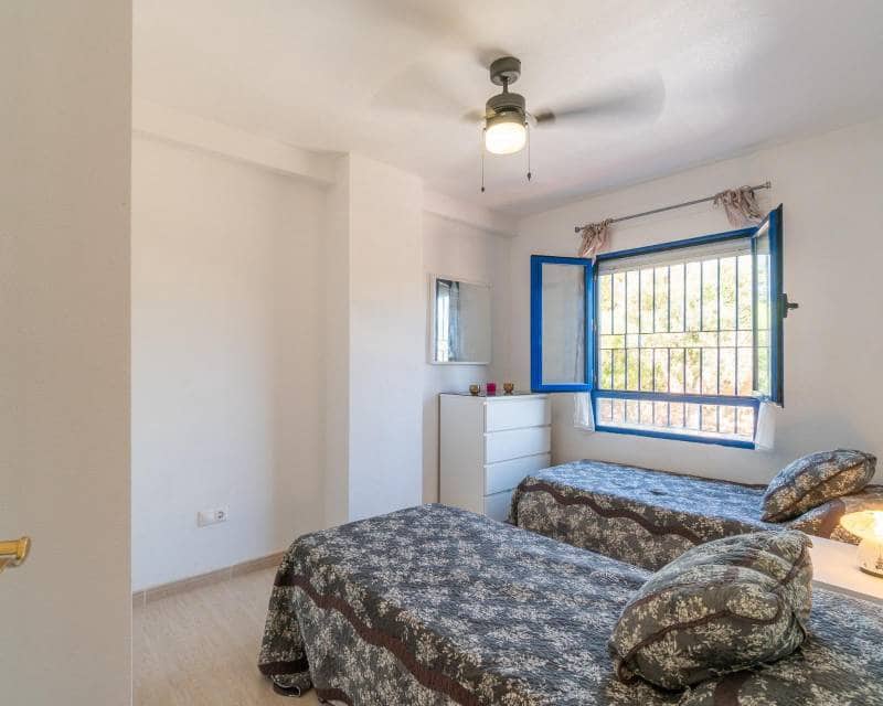 Apartamento de 2 habitaciones en Orihuela Costa en venta con piscina - 215.000 € (Ref: 10034250)