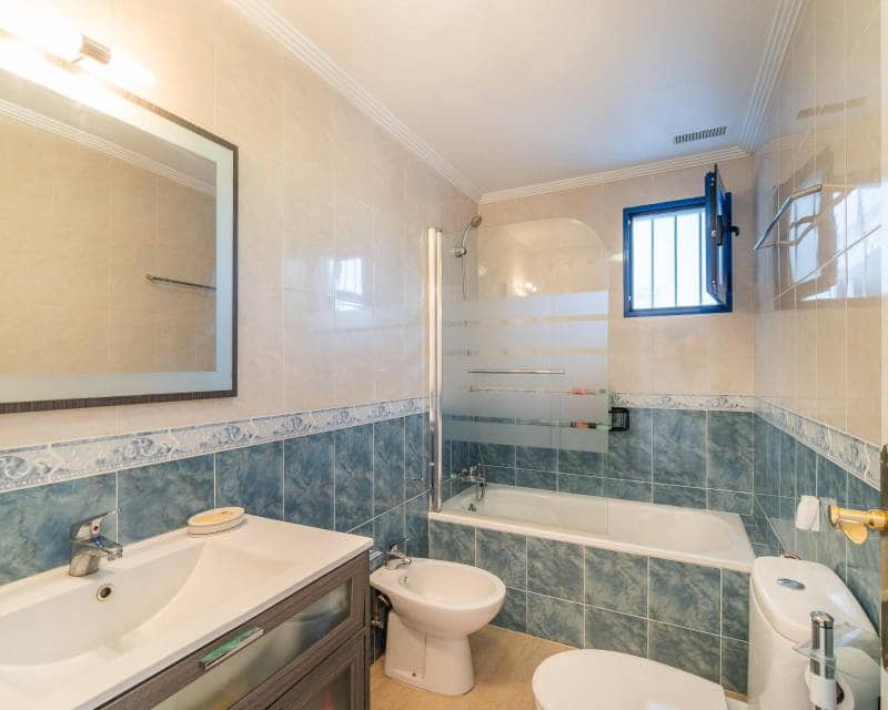 Apartamento de 2 habitaciones en Orihuela Costa en venta con piscina - 215.000 € (Ref: 10034250)