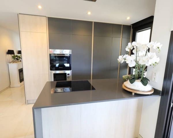 3 bedroom Apartment for sale in Punta Prima, Orihuela with pool - € 485,000 (Ref: 10034345)