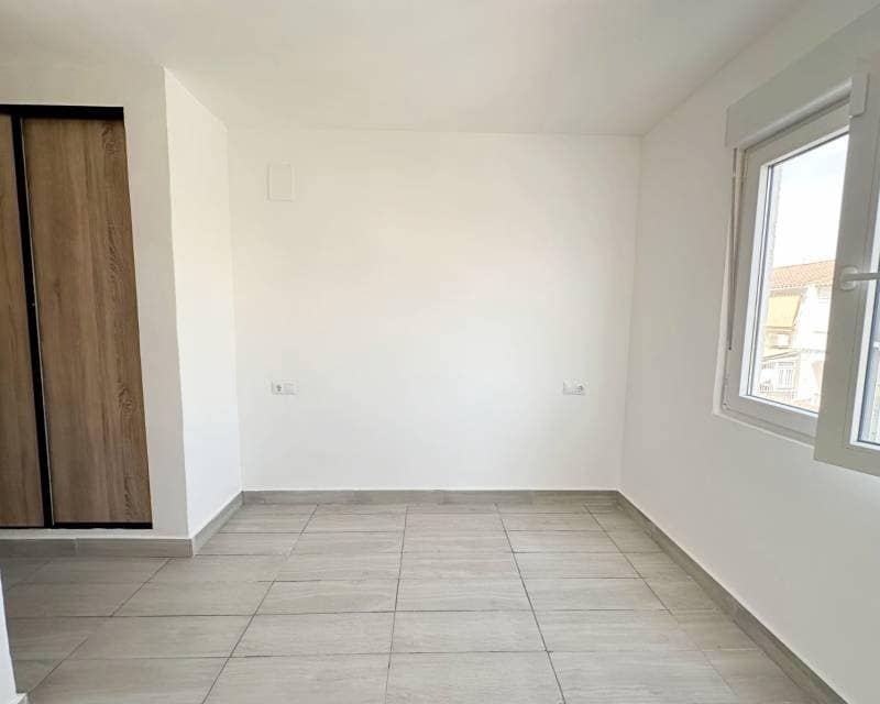 2 soverom Leilighet til salgs i Torrevieja - € 149 900 (Ref: 10034346)