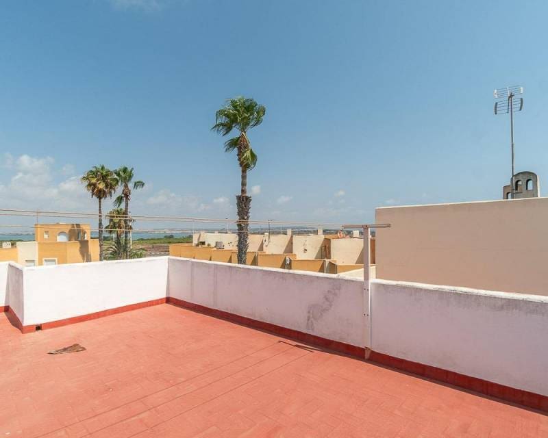 1 chambre Appartement à vendre à Torrevieja avec piscine - 149 000 € (Ref: 10034347)