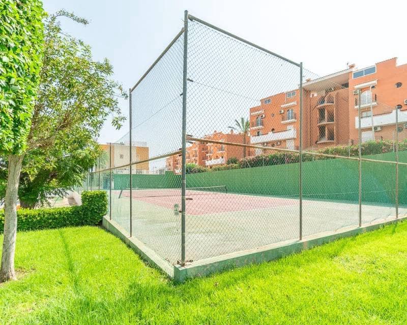 1 chambre Appartement à vendre à Torrevieja avec piscine - 149 000 € (Ref: 10034347)