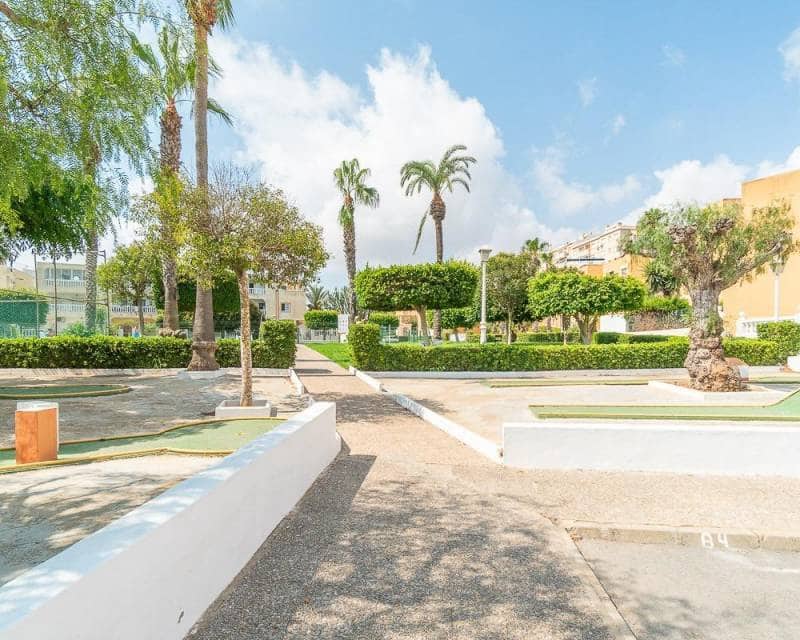 1 chambre Appartement à vendre à Torrevieja avec piscine - 149 000 € (Ref: 10034347)