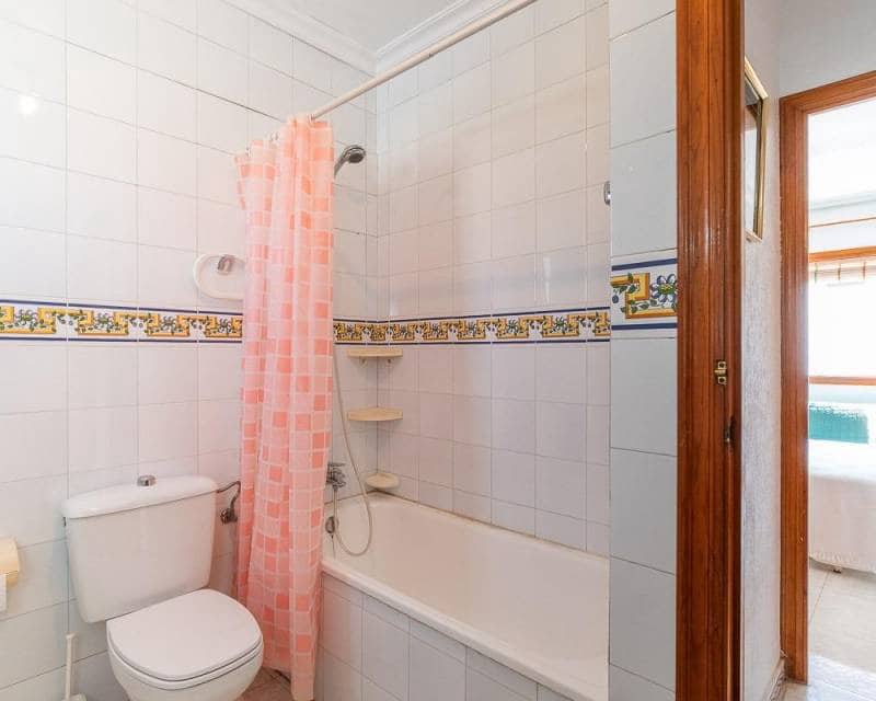 1 chambre Appartement à vendre à Torrevieja avec piscine - 149 000 € (Ref: 10034347)