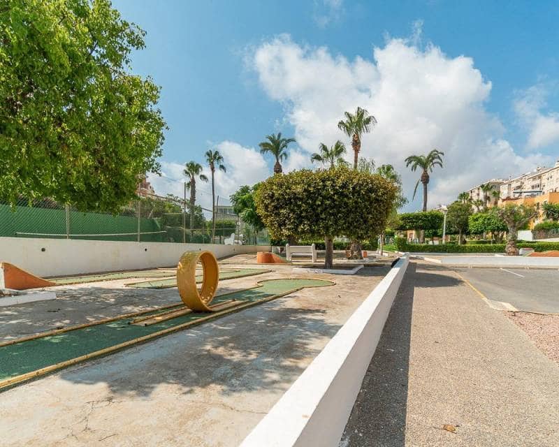 1 chambre Appartement à vendre à Torrevieja avec piscine - 149 000 € (Ref: 10034347)
