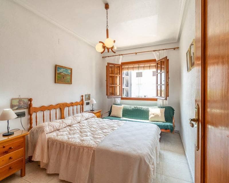 1 chambre Appartement à vendre à Torrevieja avec piscine - 149 000 € (Ref: 10034347)