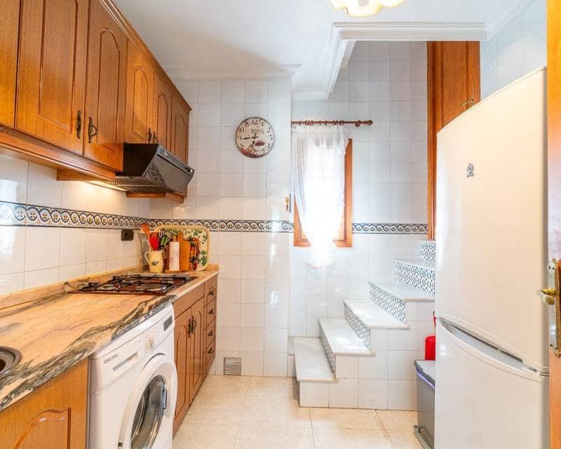 1 chambre Appartement à vendre à Torrevieja avec piscine - 149 000 € (Ref: 10034347)