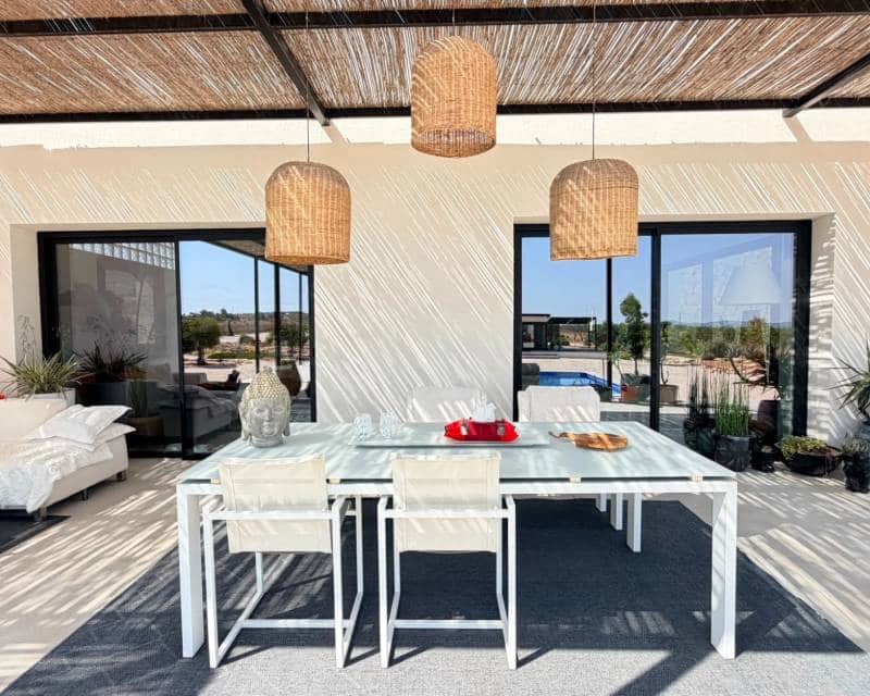 5 Zimmer Villa zu verkaufen in Pinoso mit Pool - 679.000 € (Ref: 10034348)