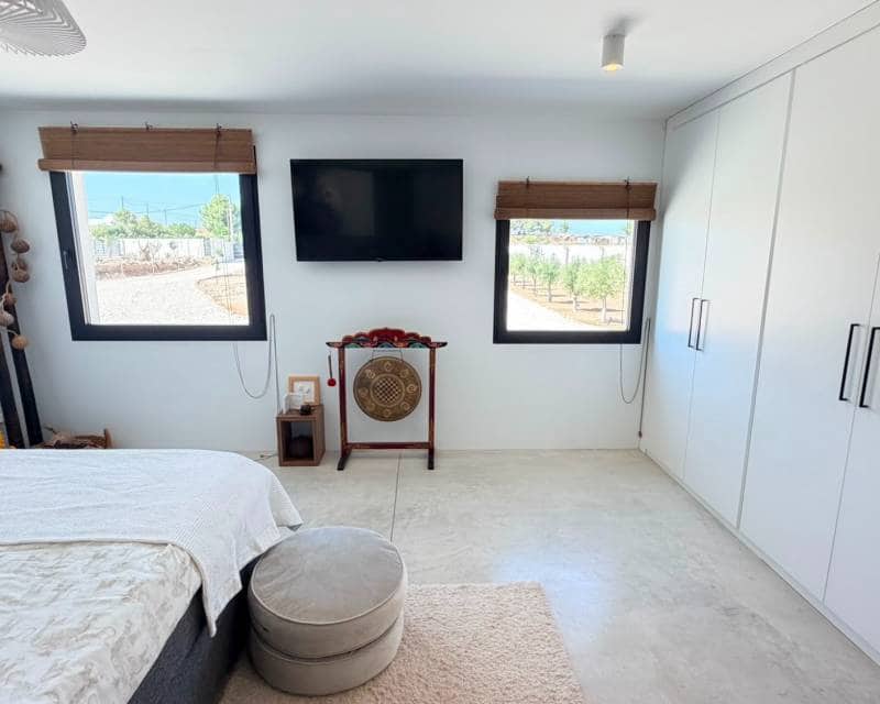 5 Zimmer Villa zu verkaufen in Pinoso mit Pool - 679.000 € (Ref: 10034348)