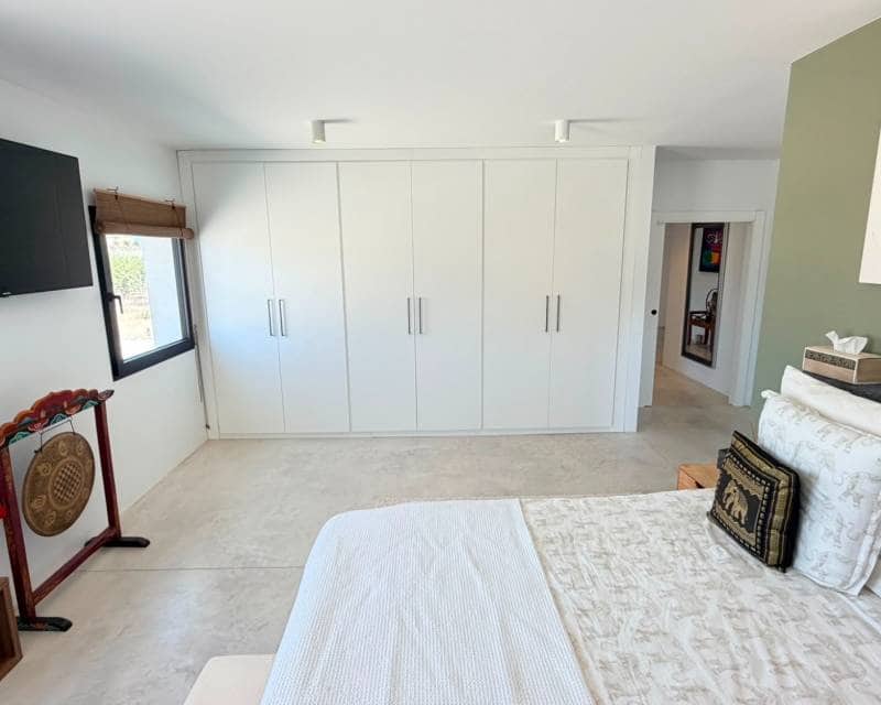 5 Zimmer Villa zu verkaufen in Pinoso mit Pool - 679.000 € (Ref: 10034348)