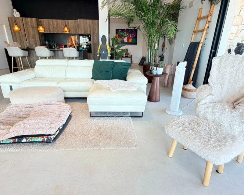 5 Zimmer Villa zu verkaufen in Pinoso mit Pool - 679.000 € (Ref: 10034348)